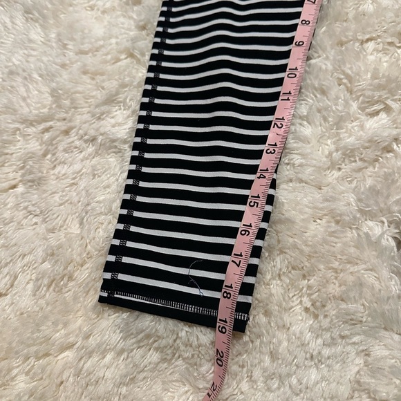 Athleta Women’s Size XS Black and White Striped Leggings EUC - Picture 3 of 7